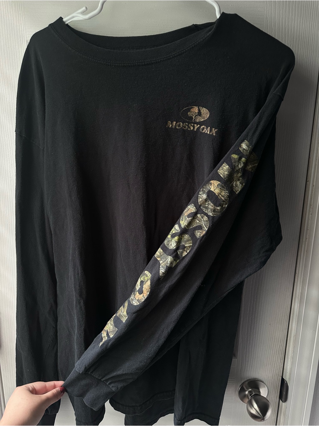 Mossy Oak Black Long-Sleeve Crewneck With Camo Sleeve Logo